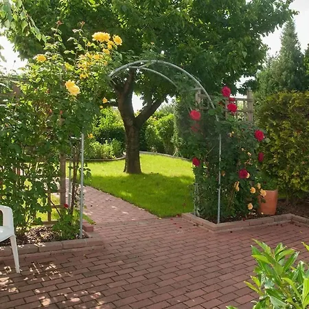 Mit Garten- Grill Und Gemeinschaftspool By Interhome Dom wakacyjny *