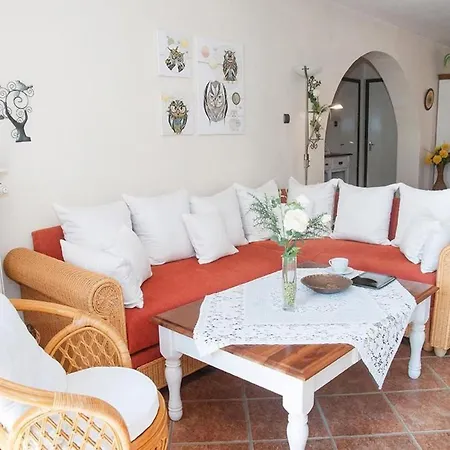 Mit Garten- Grill Und Gemeinschaftspool By Interhome